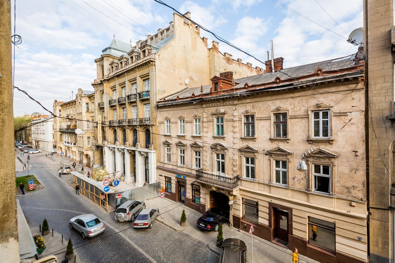 Апартаменти На Гнатюка 17 Lviv Eksteriør bilde