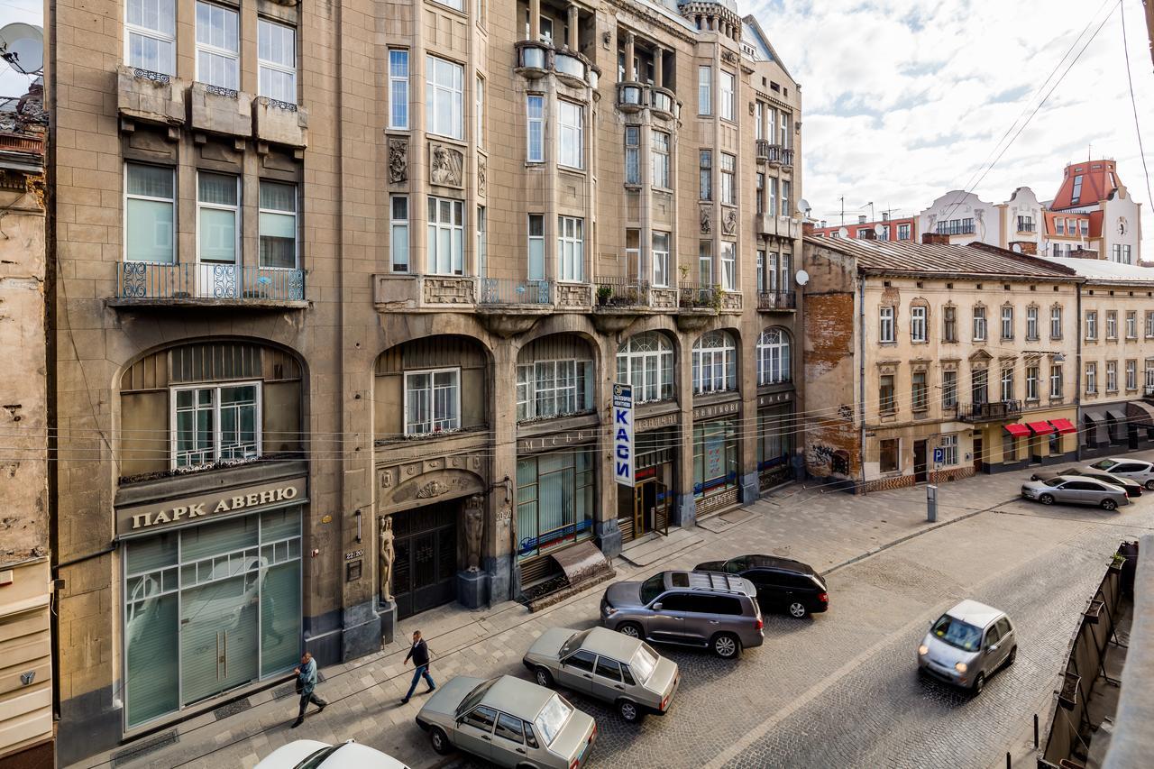 Апартаменти На Гнатюка 17 Lviv Eksteriør bilde